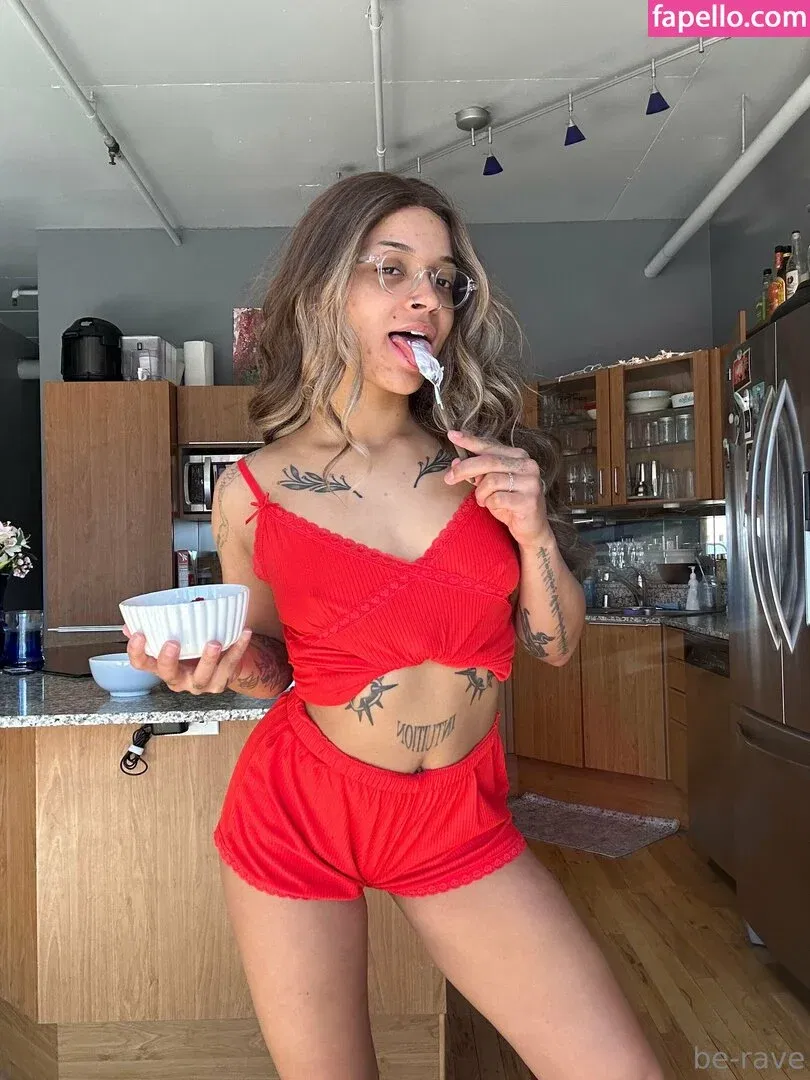 be-rave Onlyfans Photo Gallery 