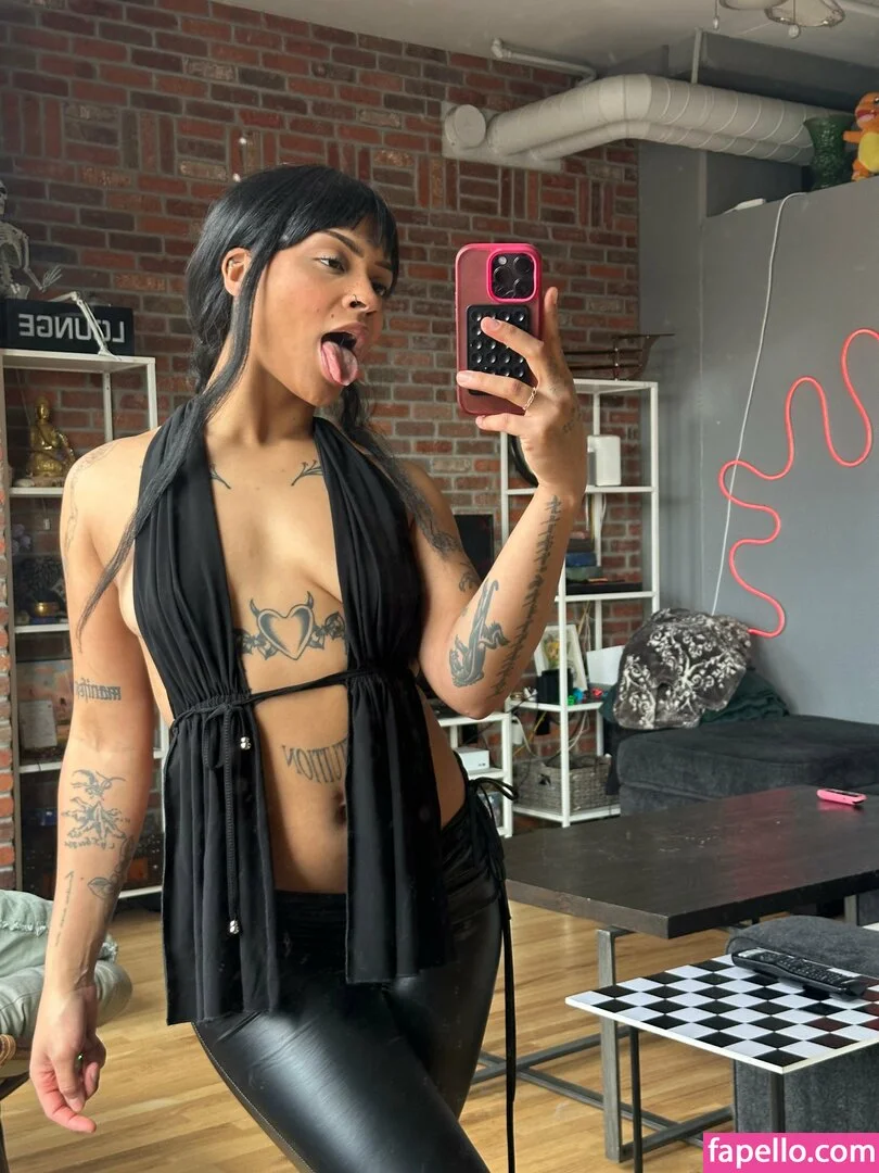 be-rave Onlyfans Photo Gallery 