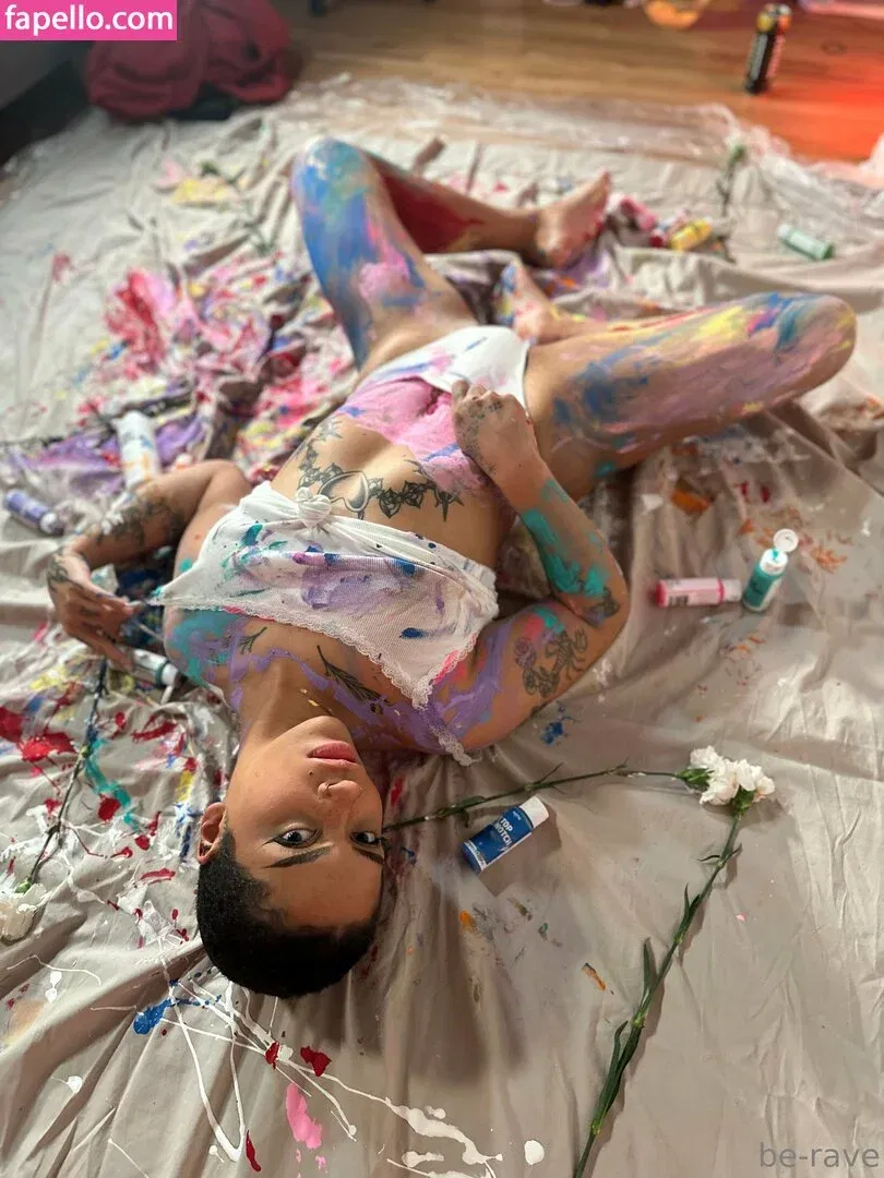 be-rave Onlyfans Photo Gallery 