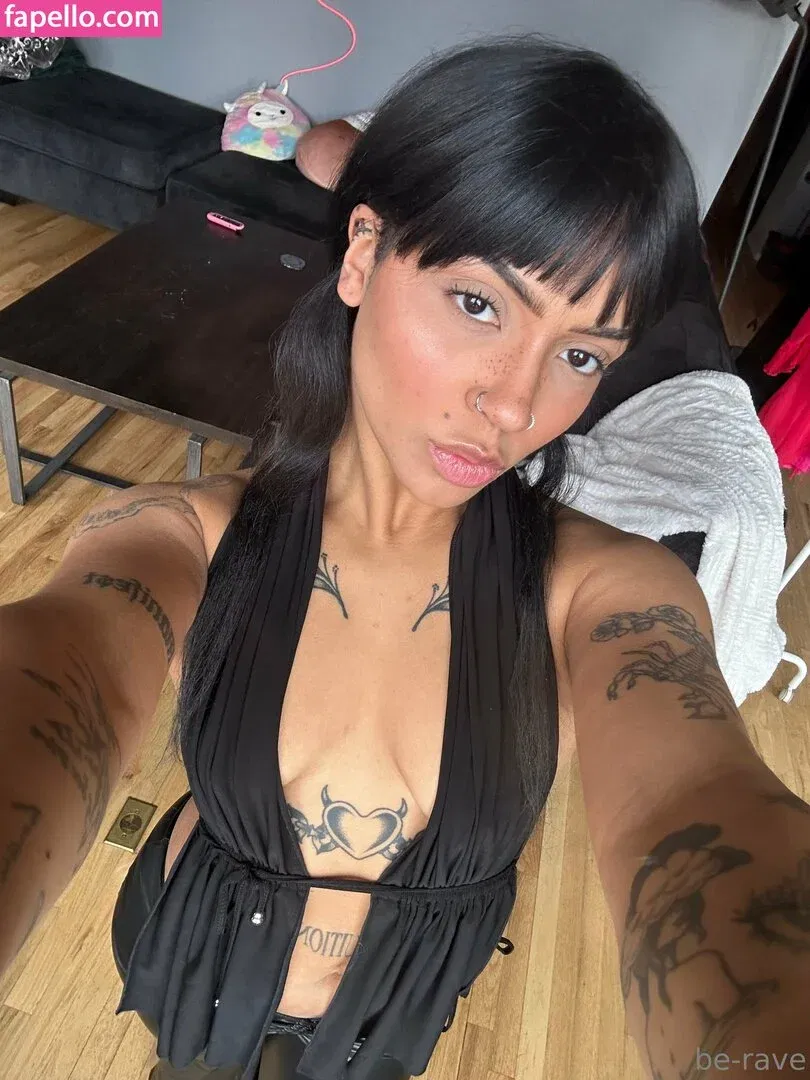 be-rave Onlyfans Photo Gallery 