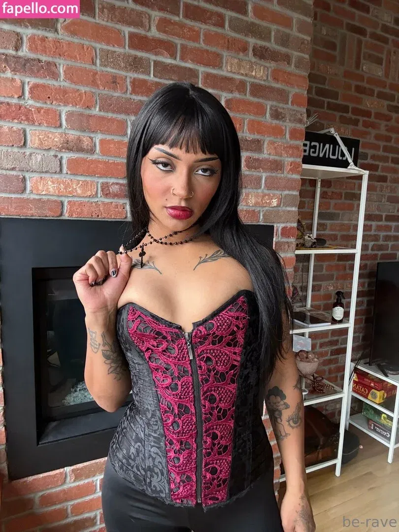 be-rave Onlyfans Photo Gallery 