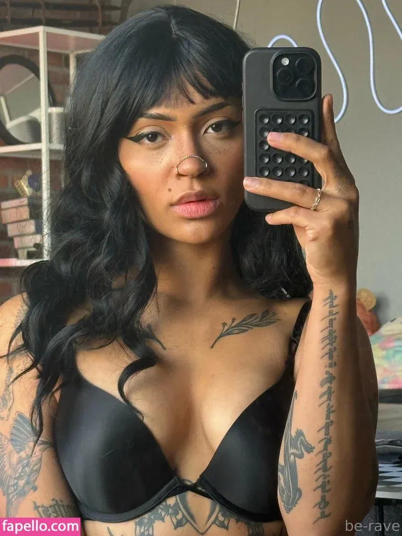 be-rave Onlyfans Photo Gallery 