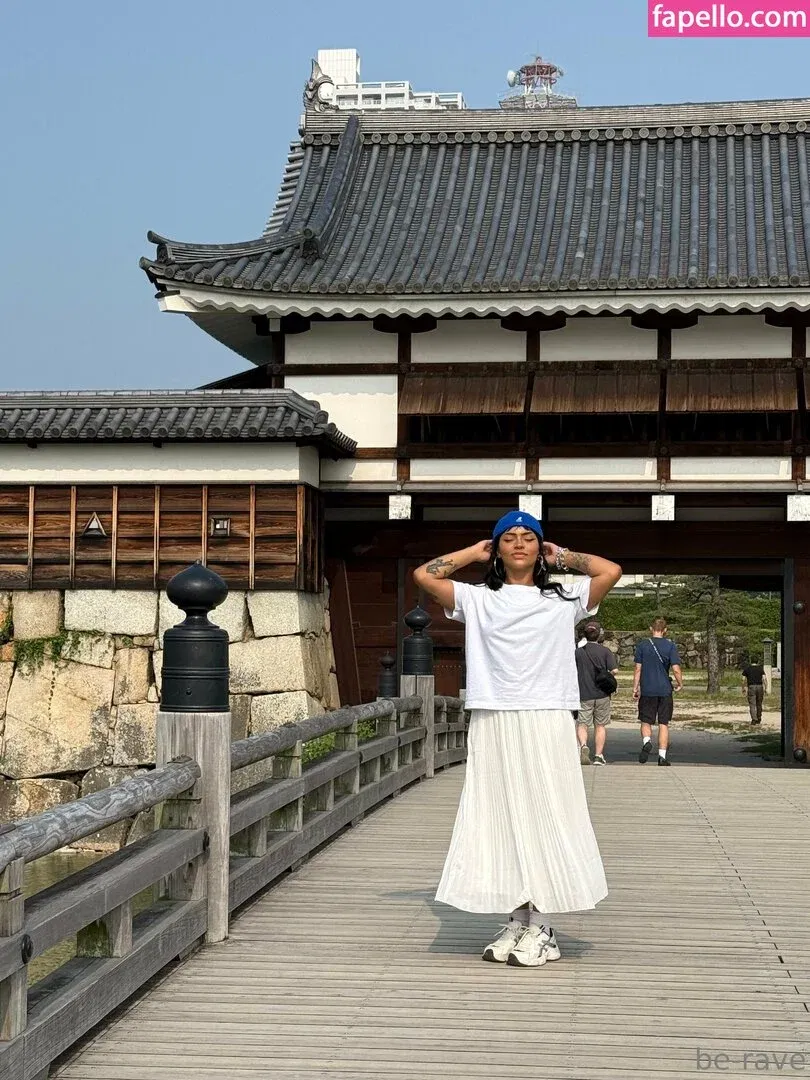 be-rave Onlyfans Photo Gallery 