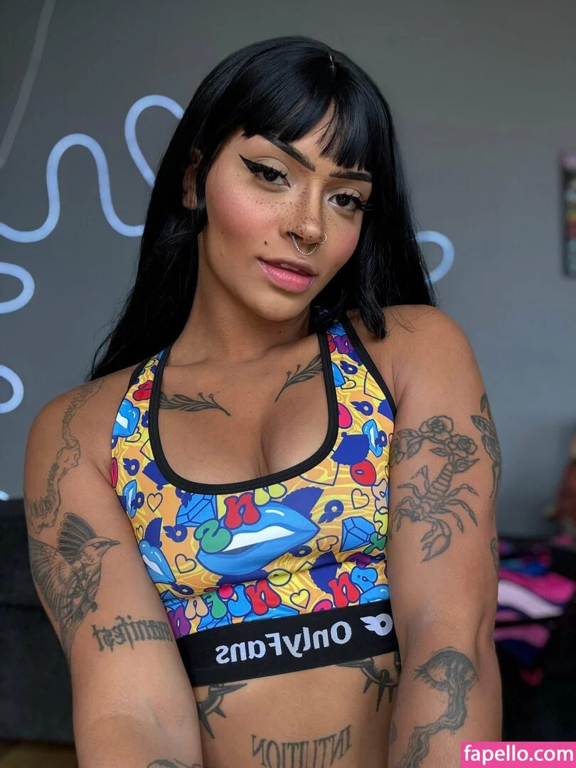 be-rave Onlyfans Photo Gallery 