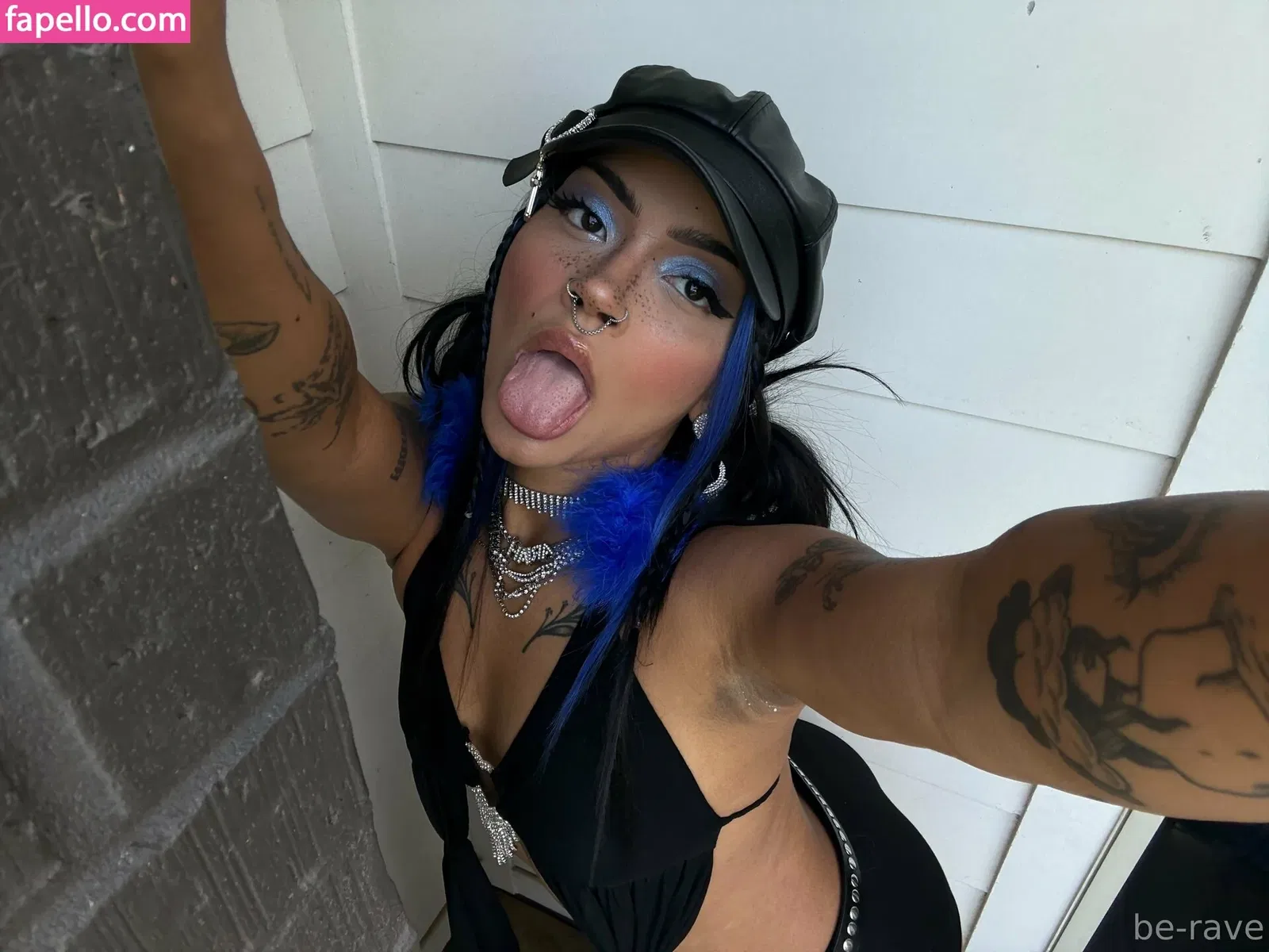 be-rave Onlyfans Photo Gallery 