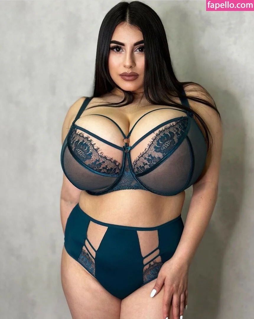 Aria Carol Onlyfans Photo Gallery 