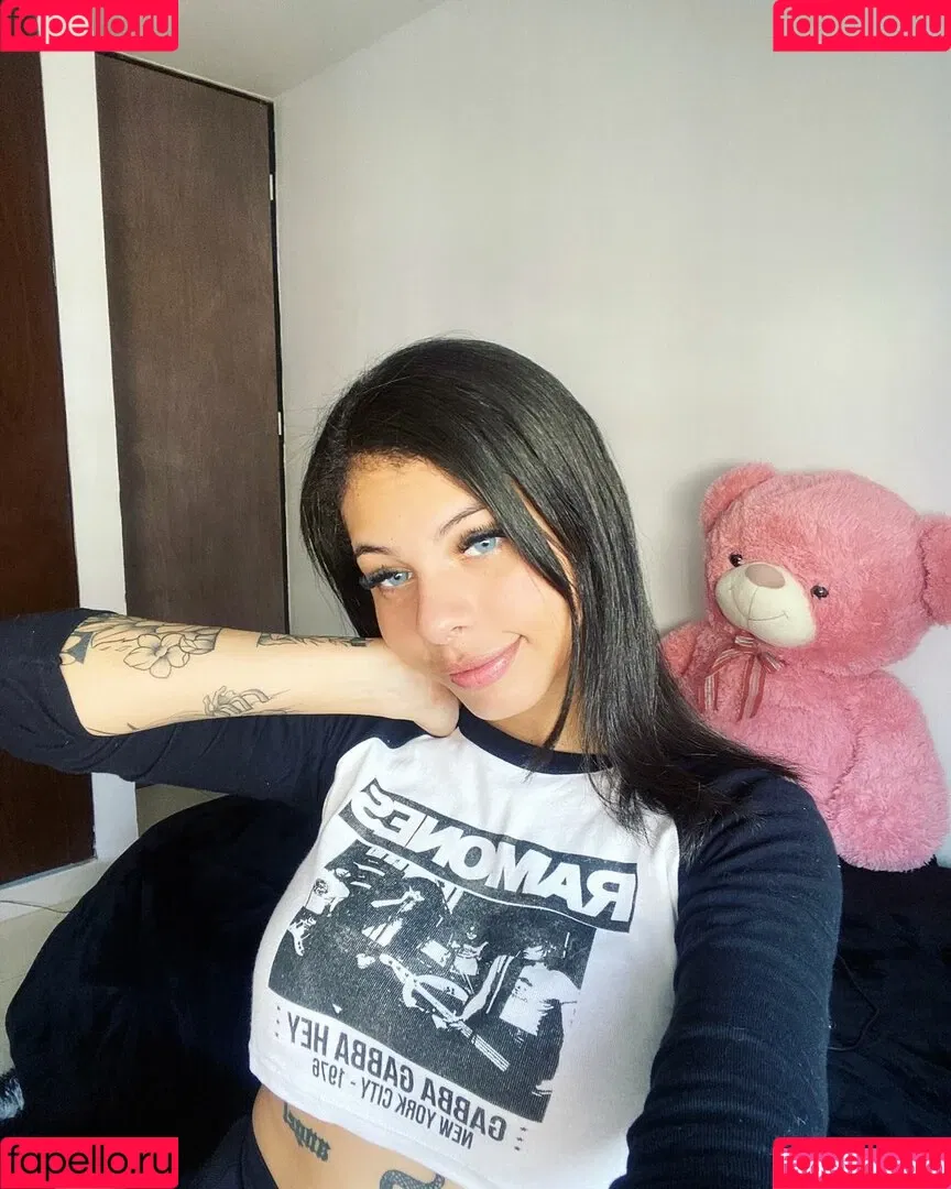 cristalblisx Onlyfans Photo Gallery 