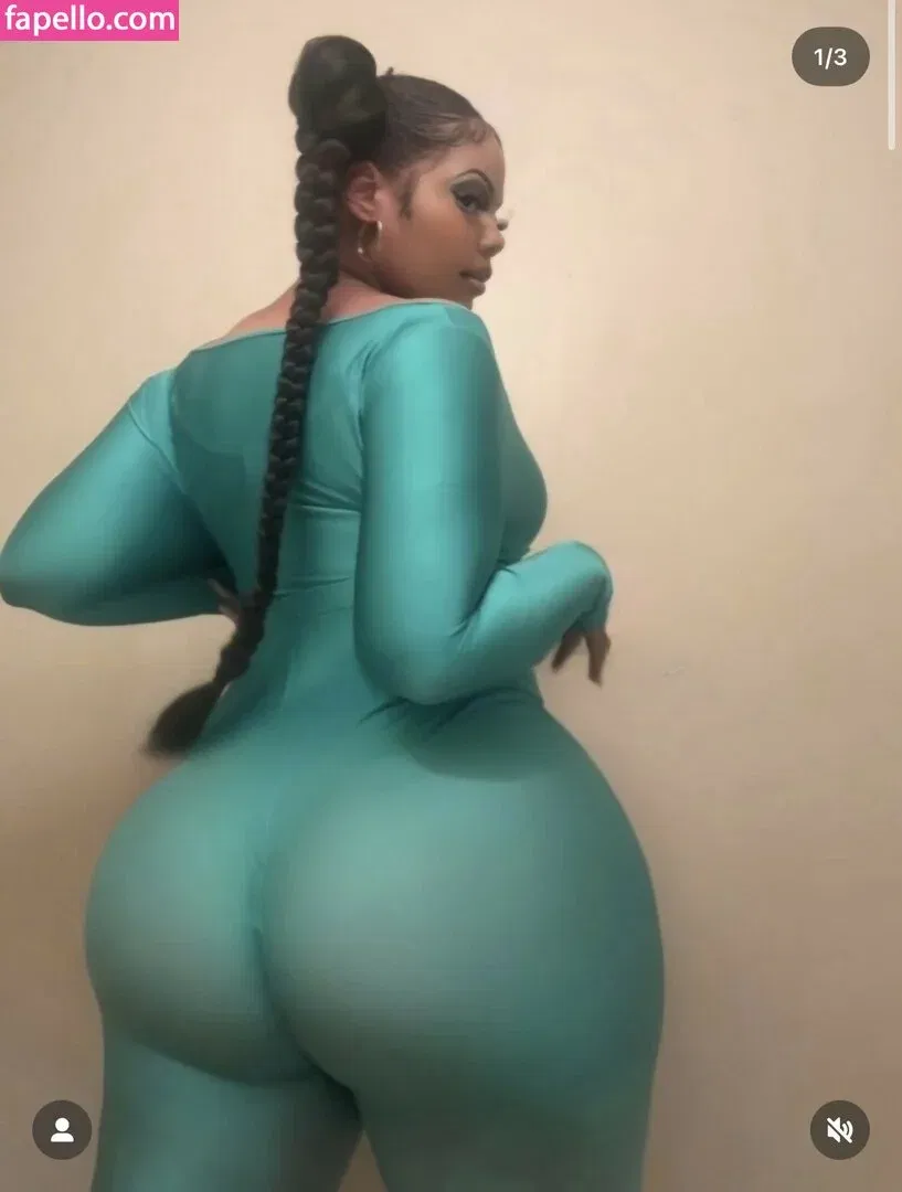 urtr8sh Onlyfans Photo Gallery 