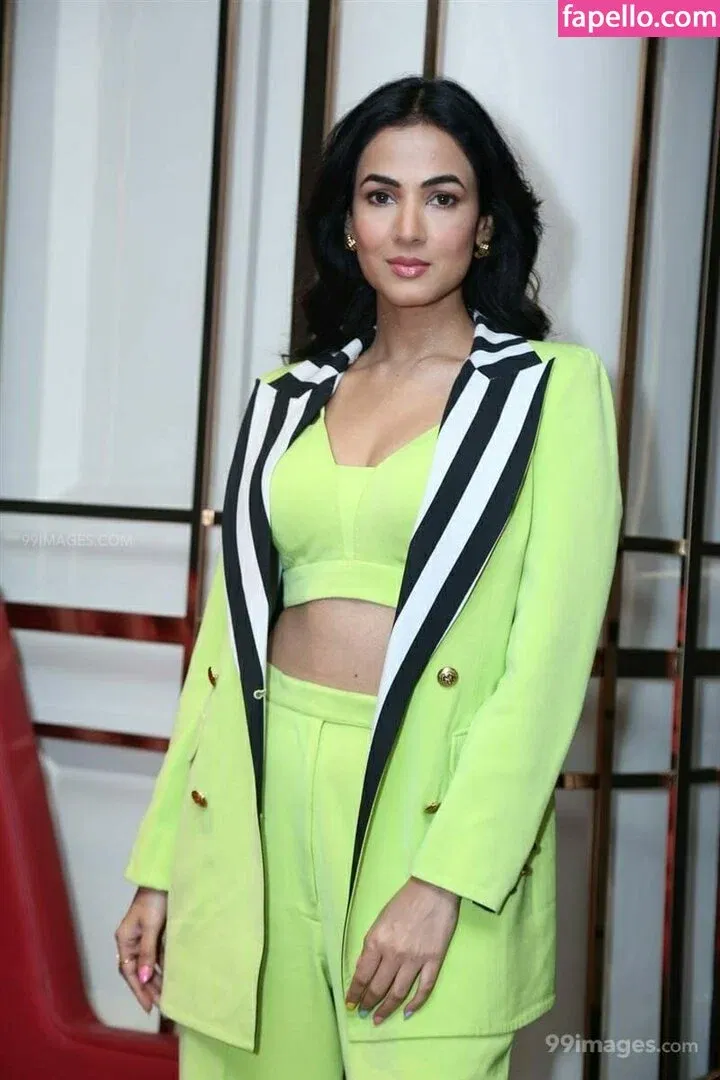 Sonal Chauhan Onlyfans Photo Gallery 