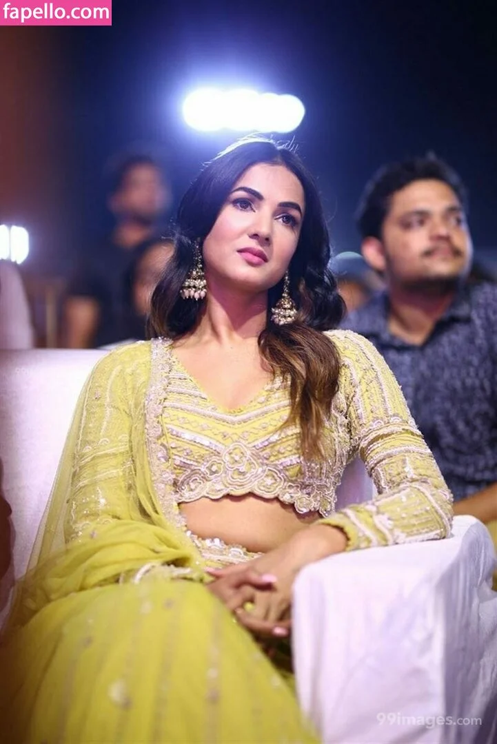 Sonal Chauhan Onlyfans Photo Gallery 