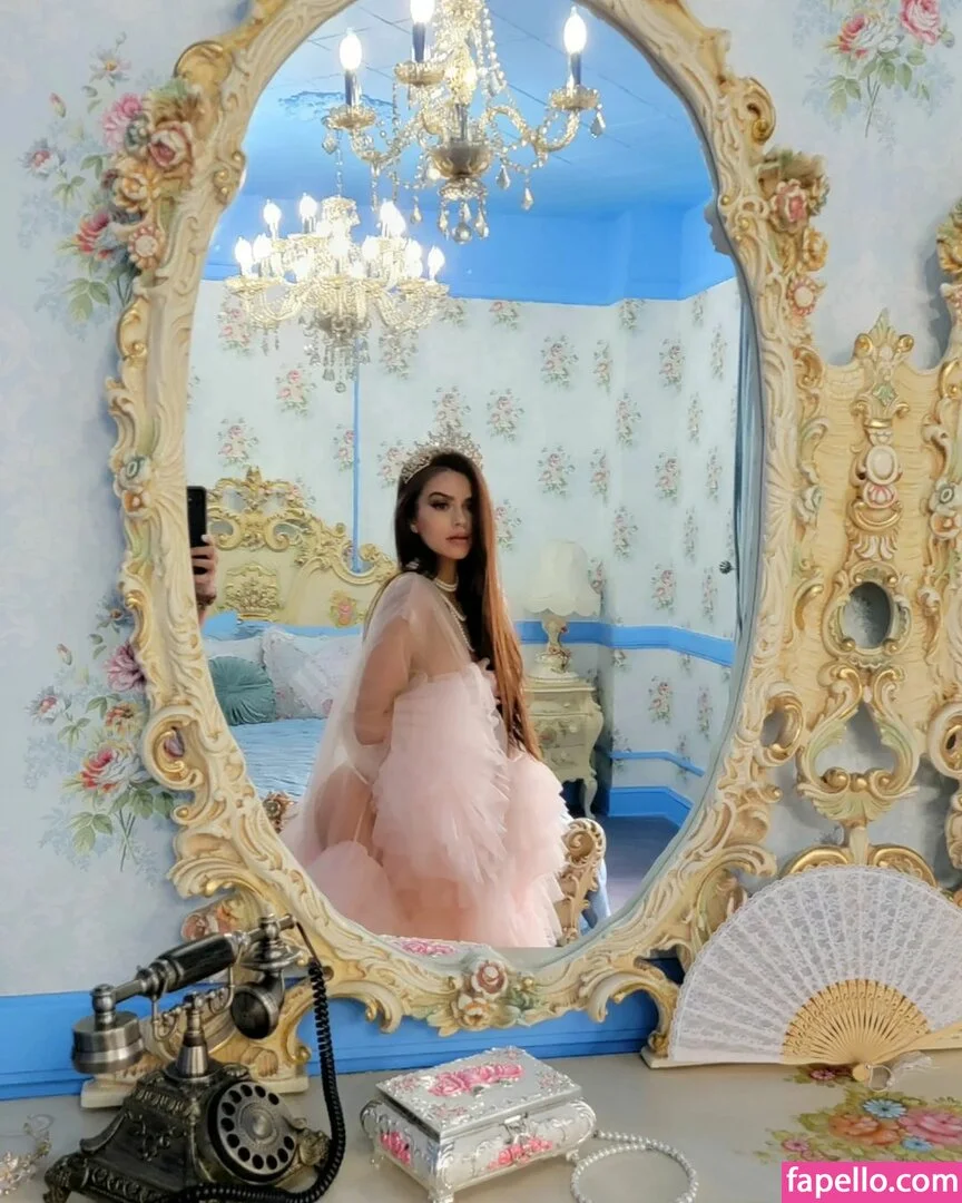 adelinesofficial Onlyfans Photo Gallery 