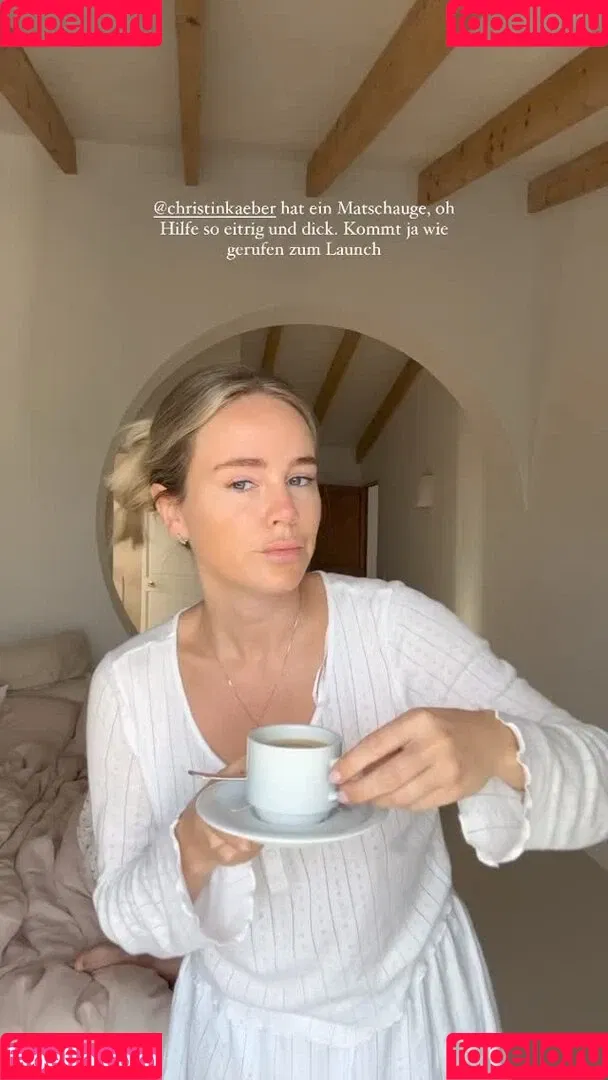 Liz Kaeber Onlyfans Photo Gallery 