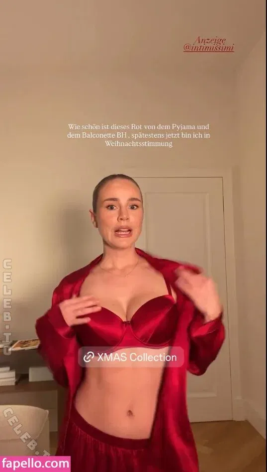 Liz Kaeber Onlyfans Photo Gallery 