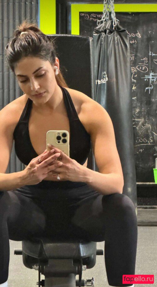 Yesha Sagar Nude Onlyfans Photo 43