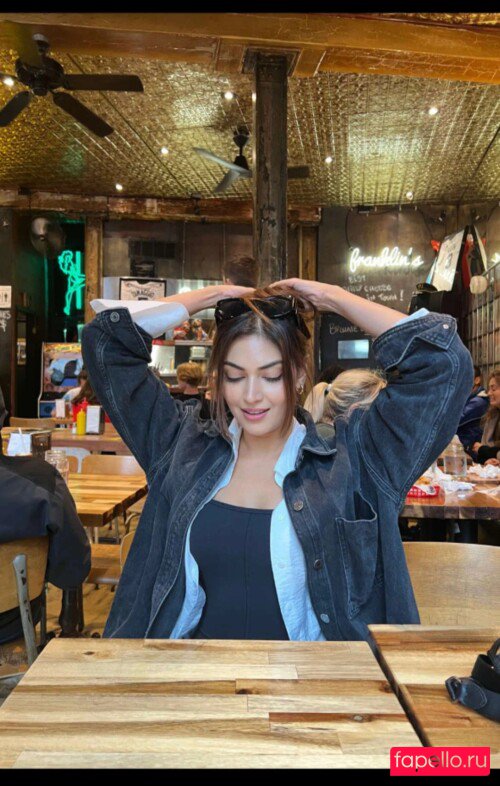 Yesha Sagar Nude Onlyfans Photo 40