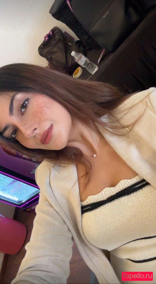 Yesha Sagar Nude Onlyfans Photo 16