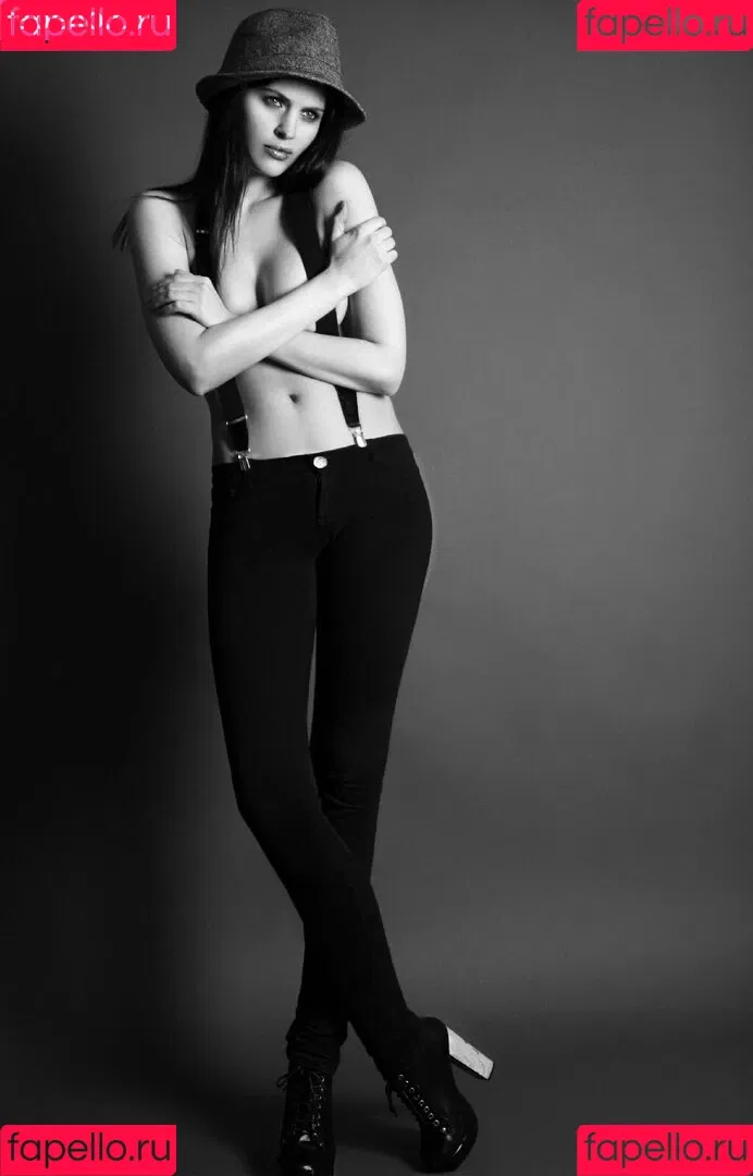 Hana Nitsche Onlyfans Photo Gallery 