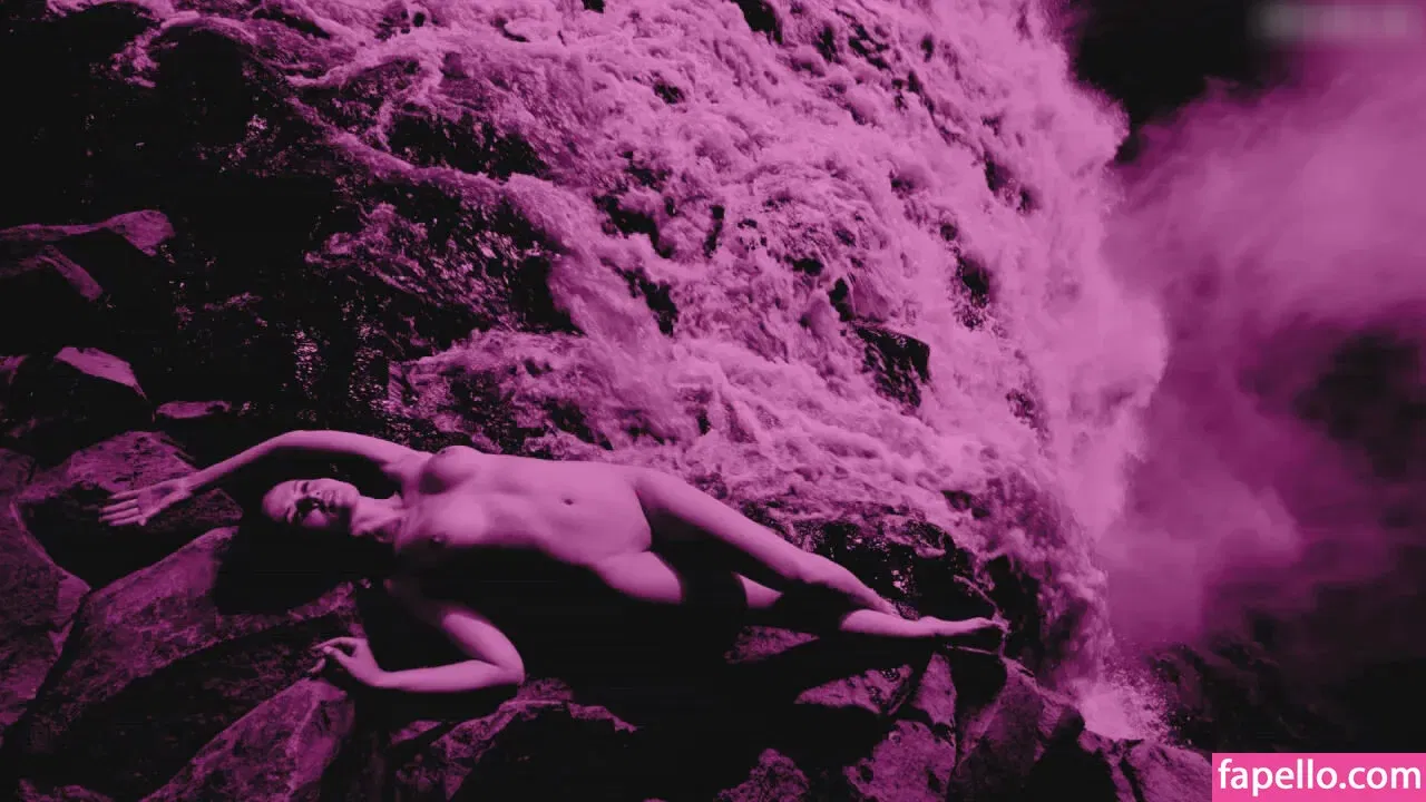 Hana Nitsche Onlyfans Photo Gallery 