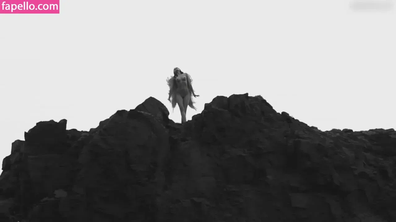 Hana Nitsche Onlyfans Photo Gallery 