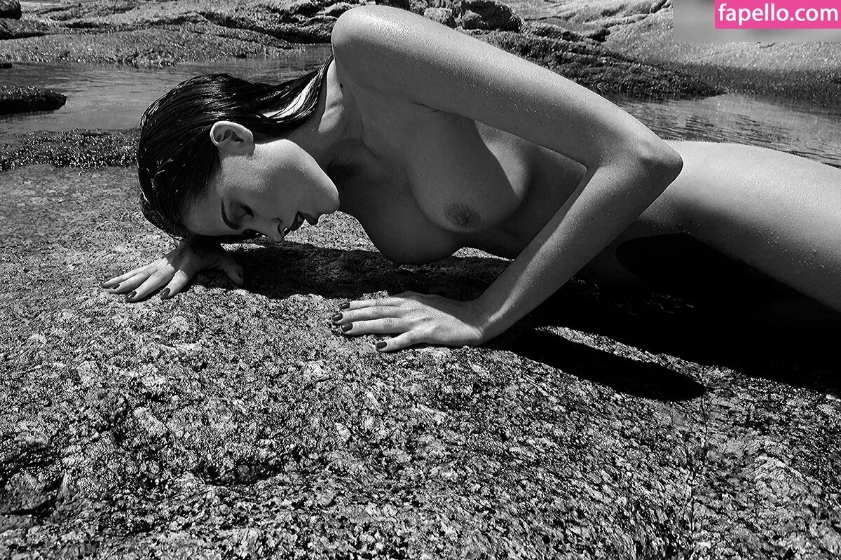 Hana Nitsche Onlyfans Photo Gallery 