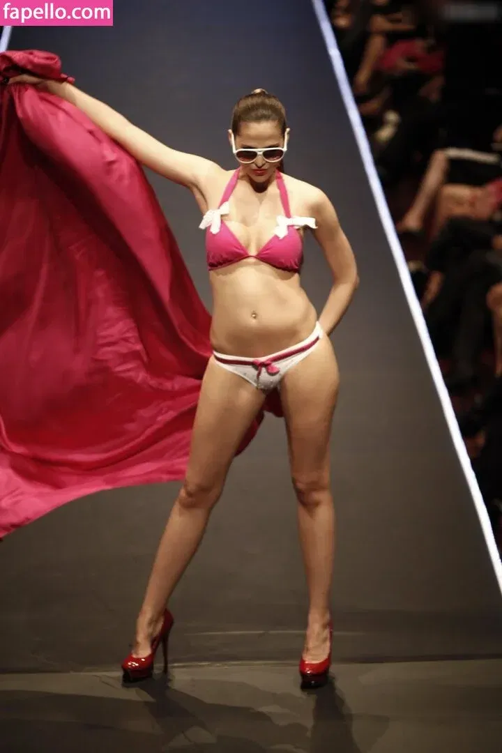 Hana Nitsche Onlyfans Photo Gallery 