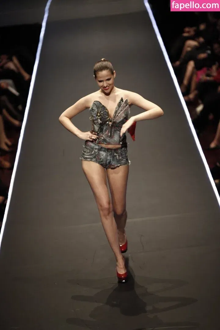 Hana Nitsche Onlyfans Photo Gallery 