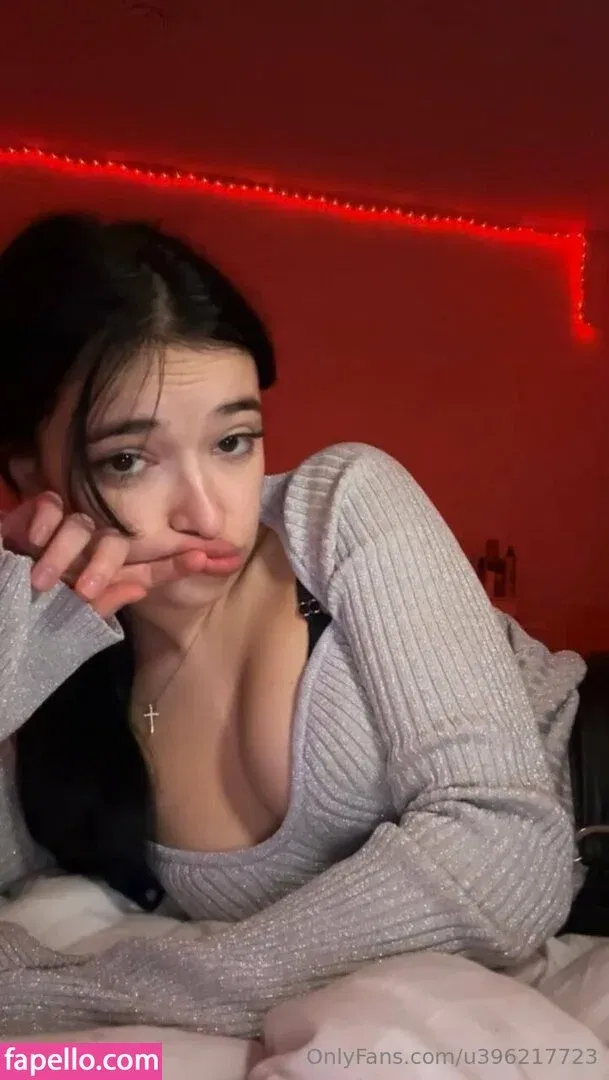 steph_18y.o Onlyfans Photo Gallery 