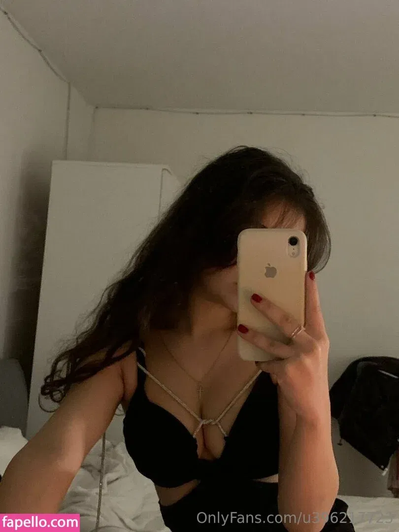 steph_18y.o Onlyfans Photo Gallery 