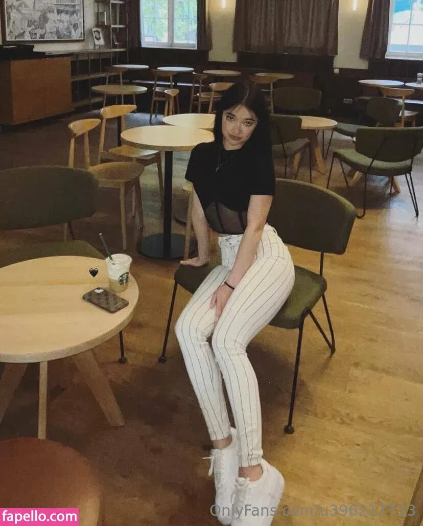 steph_18y.o Onlyfans Photo Gallery 