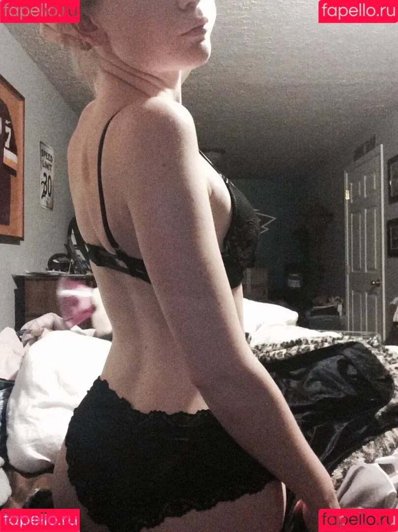 Slut4Werewolves Onlyfans Photo Gallery 