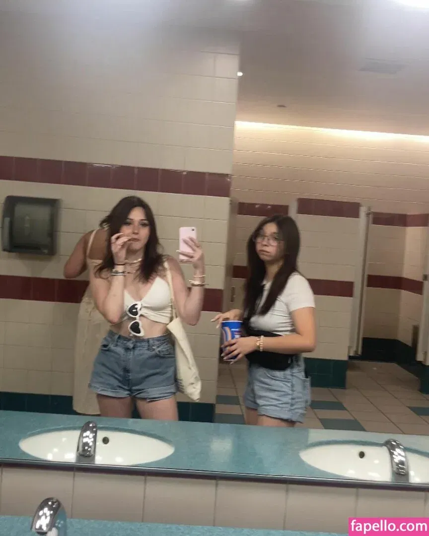 lilibet_silllly Onlyfans Photo Gallery 