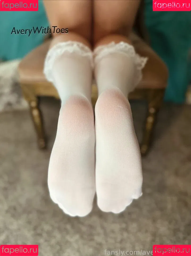 averywithtoes Onlyfans Photo Gallery 