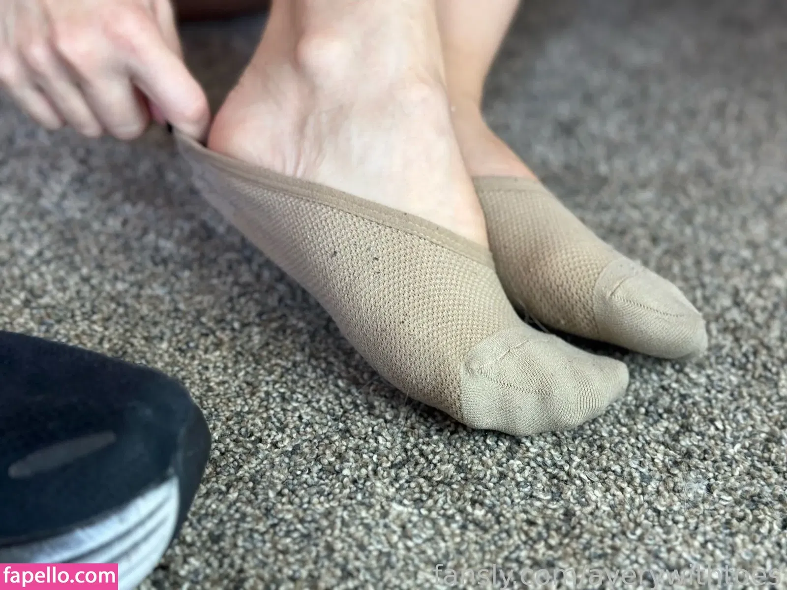 averywithtoes Onlyfans Photo Gallery 