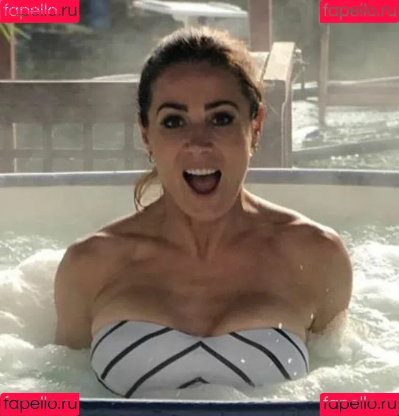 Natalie Pinkham Onlyfans Photo Gallery 