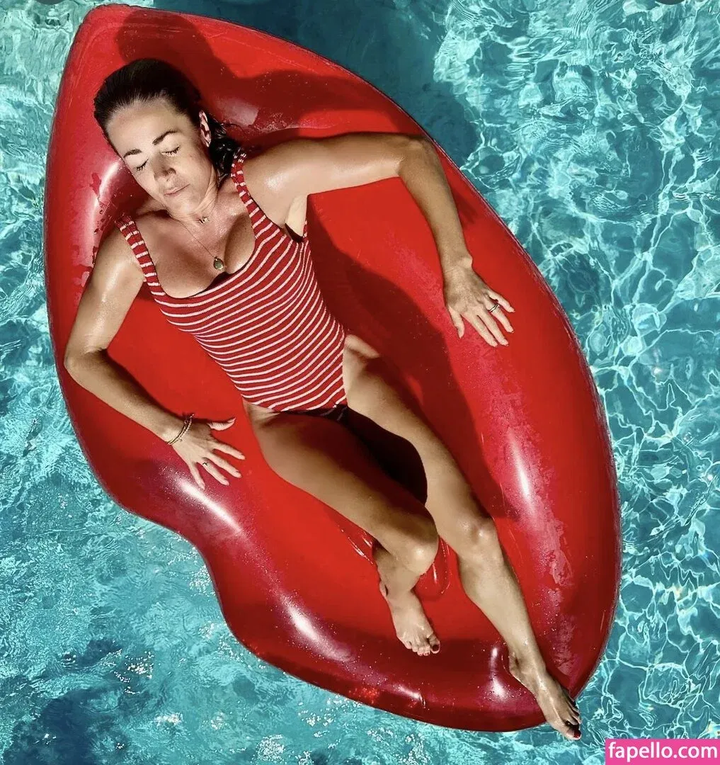 Natalie Pinkham Onlyfans Photo Gallery 