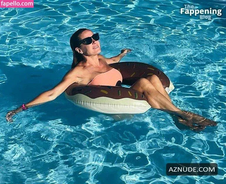 Natalie Pinkham Onlyfans Photo Gallery 