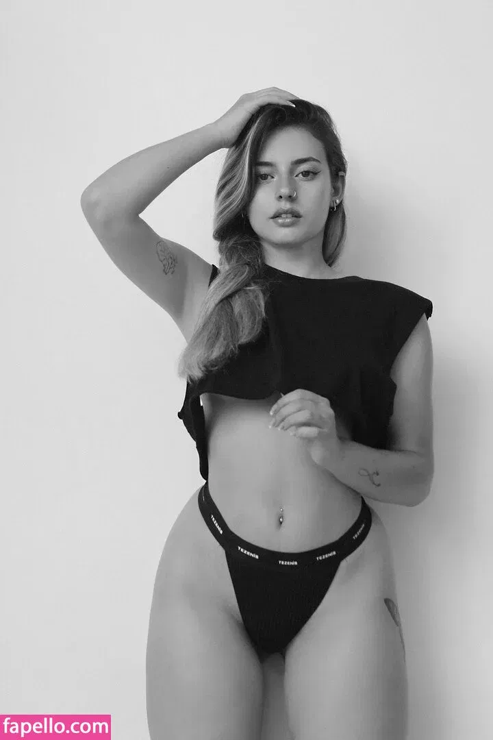 Kimmikka_ Onlyfans Photo Gallery 