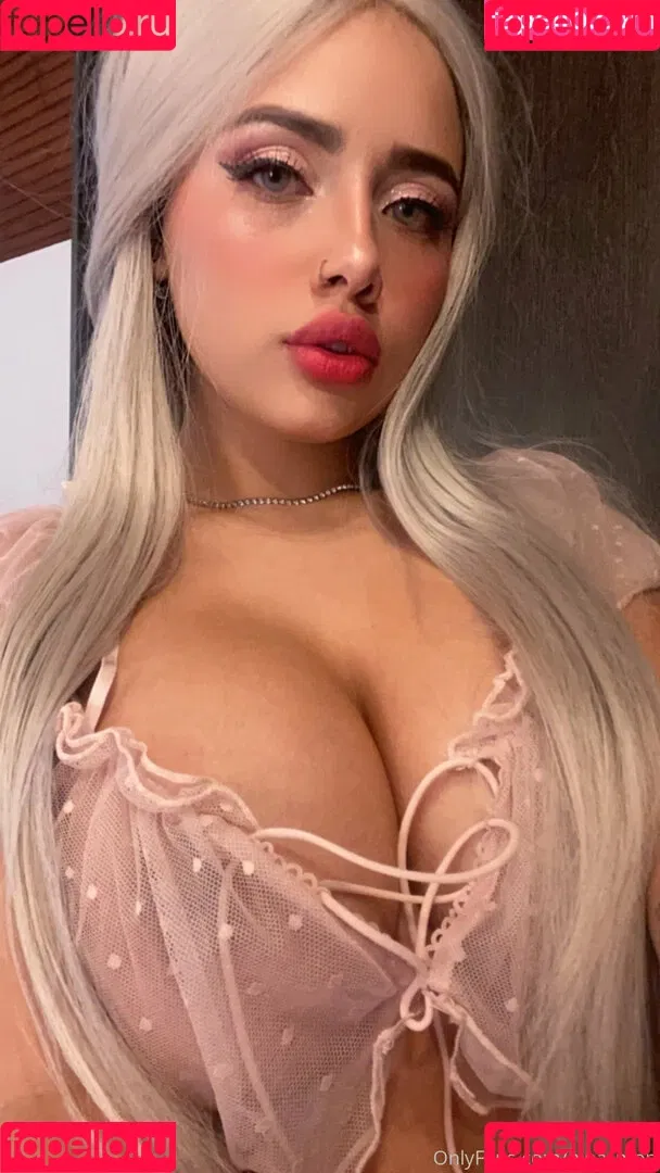 angiemx Onlyfans Photo Gallery 