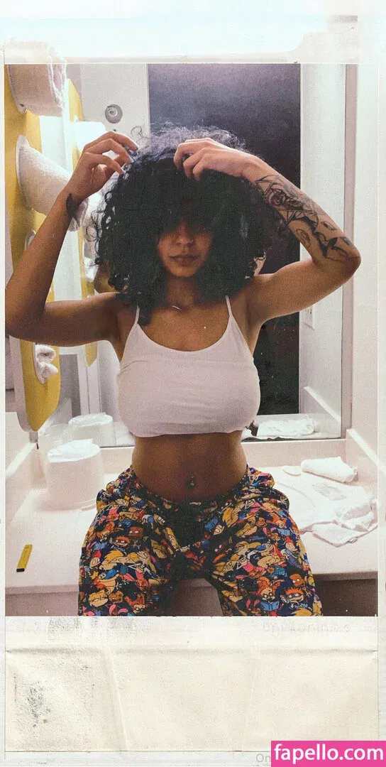 nadia999 Onlyfans Photo Gallery 