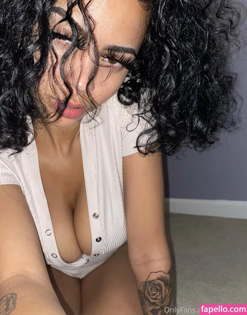 nadia999 Onlyfans Photo Gallery 