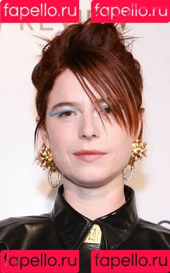 Jessie Buckley Onlyfans Photo Gallery 