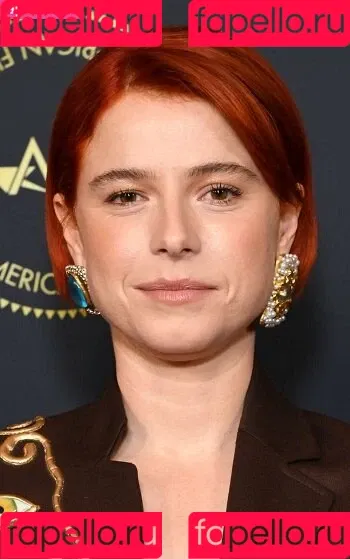 Jessie Buckley Onlyfans Photo Gallery 