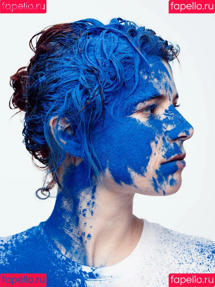 Jessie Buckley Onlyfans Photo Gallery 