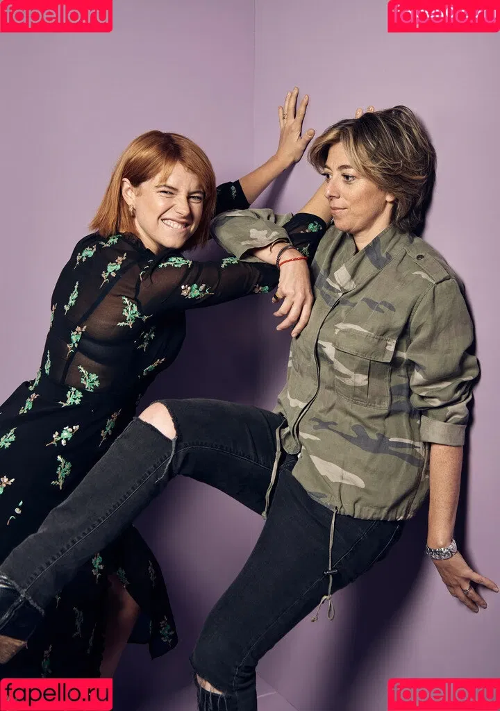 Jessie Buckley Onlyfans Photo Gallery 