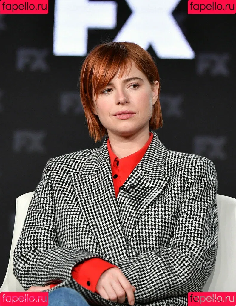 Jessie Buckley Onlyfans Photo Gallery 