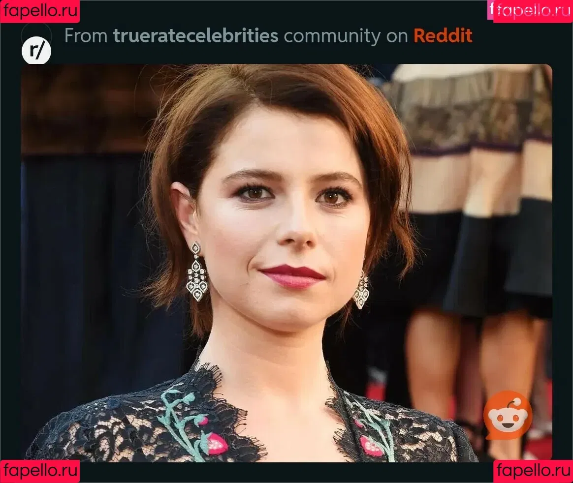 Jessie Buckley Onlyfans Photo Gallery 