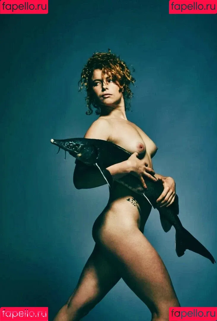 Jessie Buckley Onlyfans Photo Gallery 