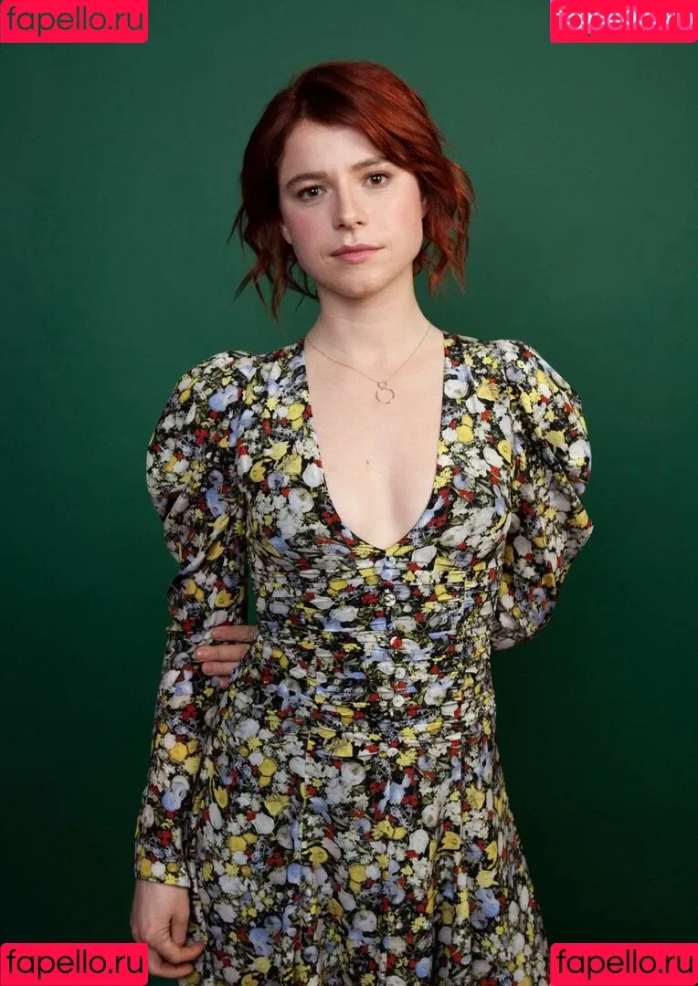Jessie Buckley Onlyfans Photo Gallery 