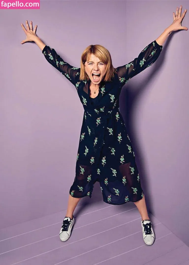 Jessie Buckley Onlyfans Photo Gallery 