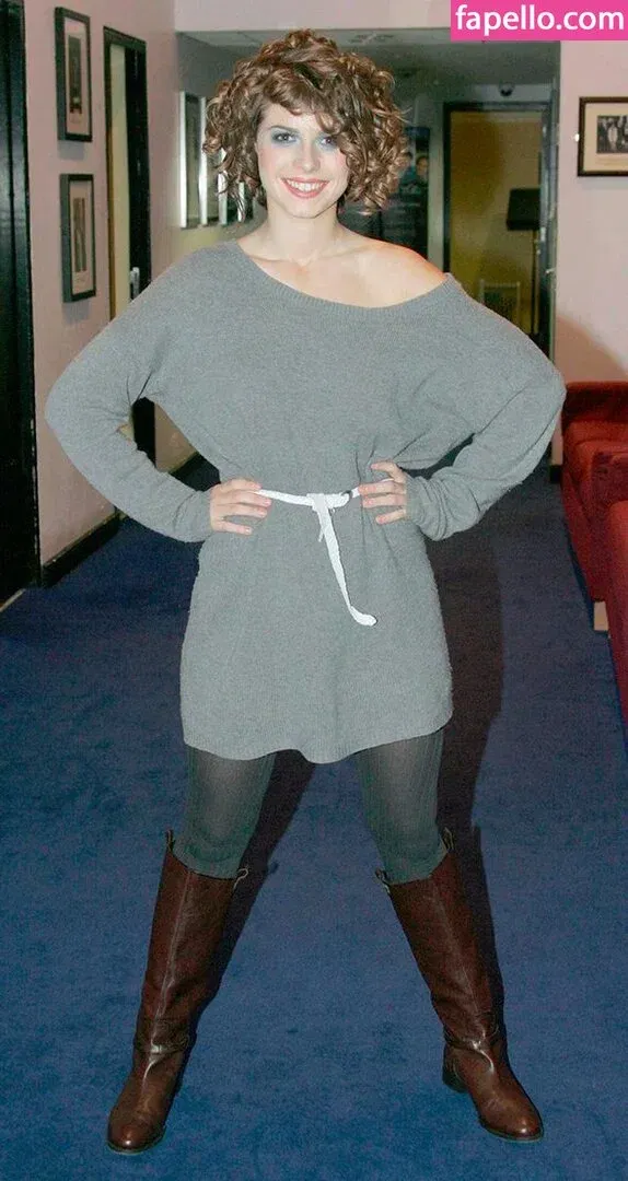 Jessie Buckley Onlyfans Photo Gallery 